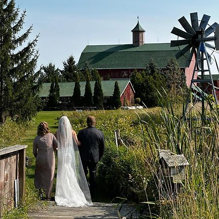 The Eddie Hotel And Farm Bloomfield Экстерьер фото