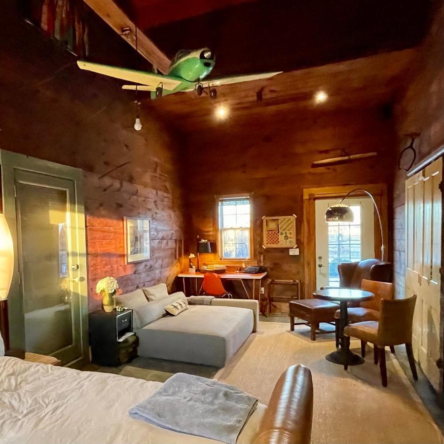 The Eddie Hotel And Farm Bloomfield Экстерьер фото